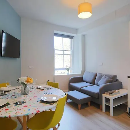 Cosy & Central Broughton 2Br Apt Near City Centre Edinburgh Exterior photo